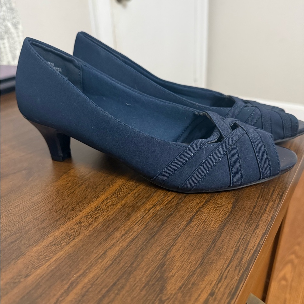 Chic Navy Women's Heels